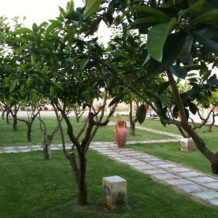 Masseria Li Campi Cavallino di Lecce Exterior photo