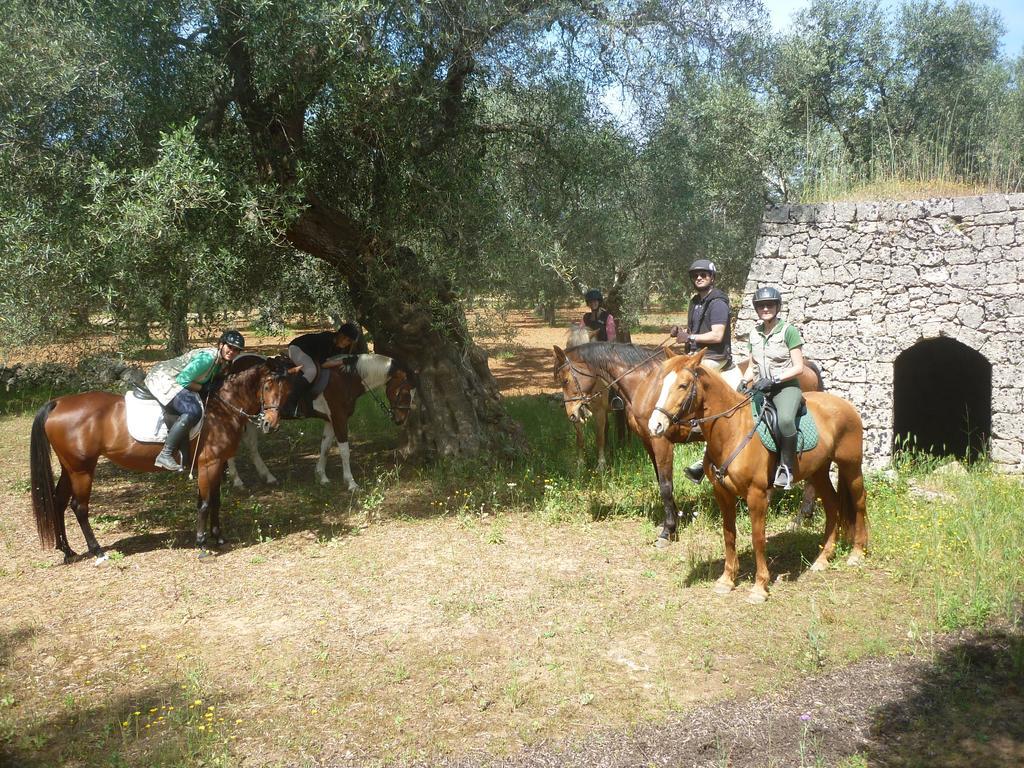 Masseria Li Campi Hotel Cavallino di Lecce Exterior photo