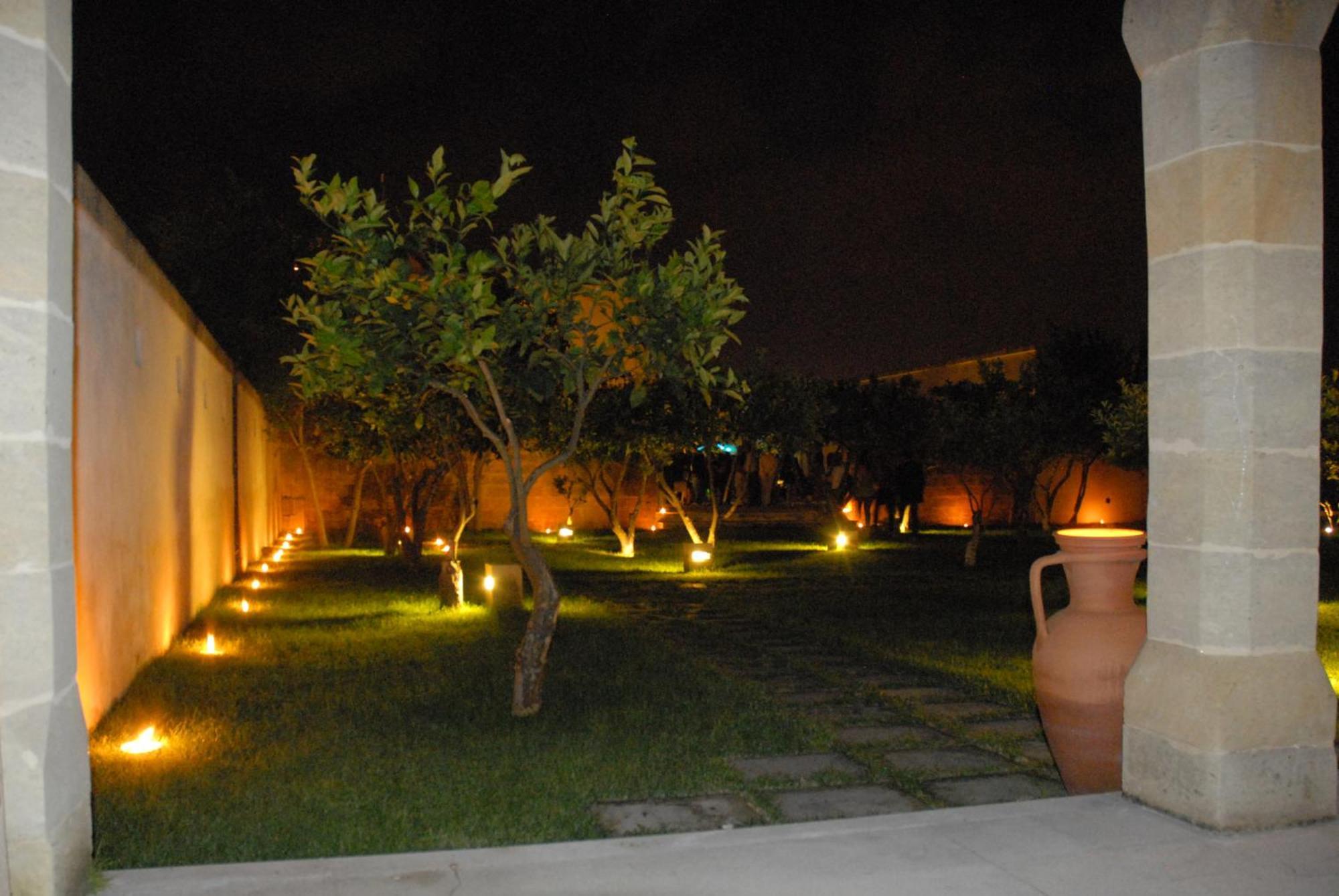 Masseria Li Campi Cavallino di Lecce Exterior photo