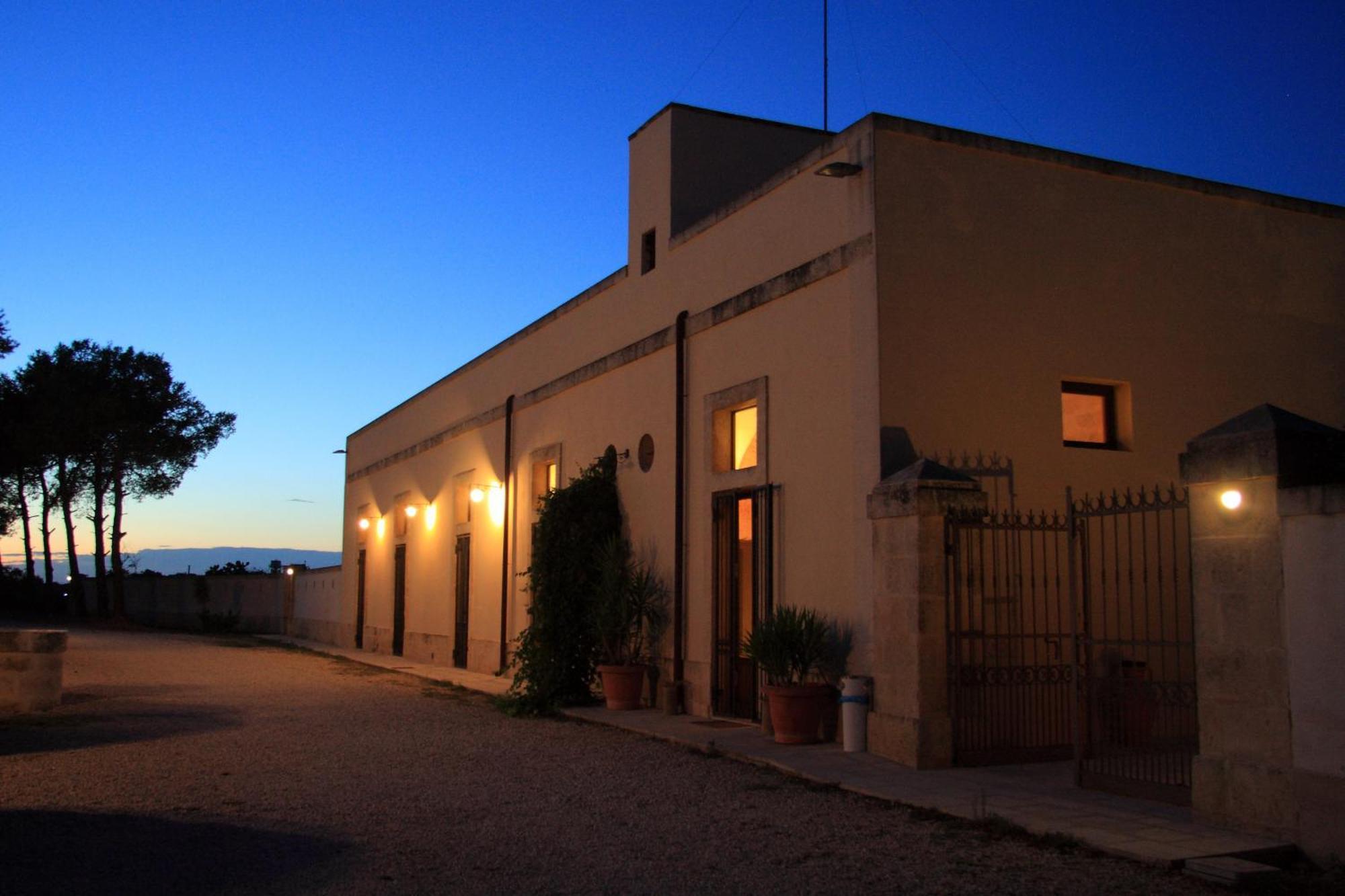 Masseria Li Campi Hotel Cavallino di Lecce Exterior photo