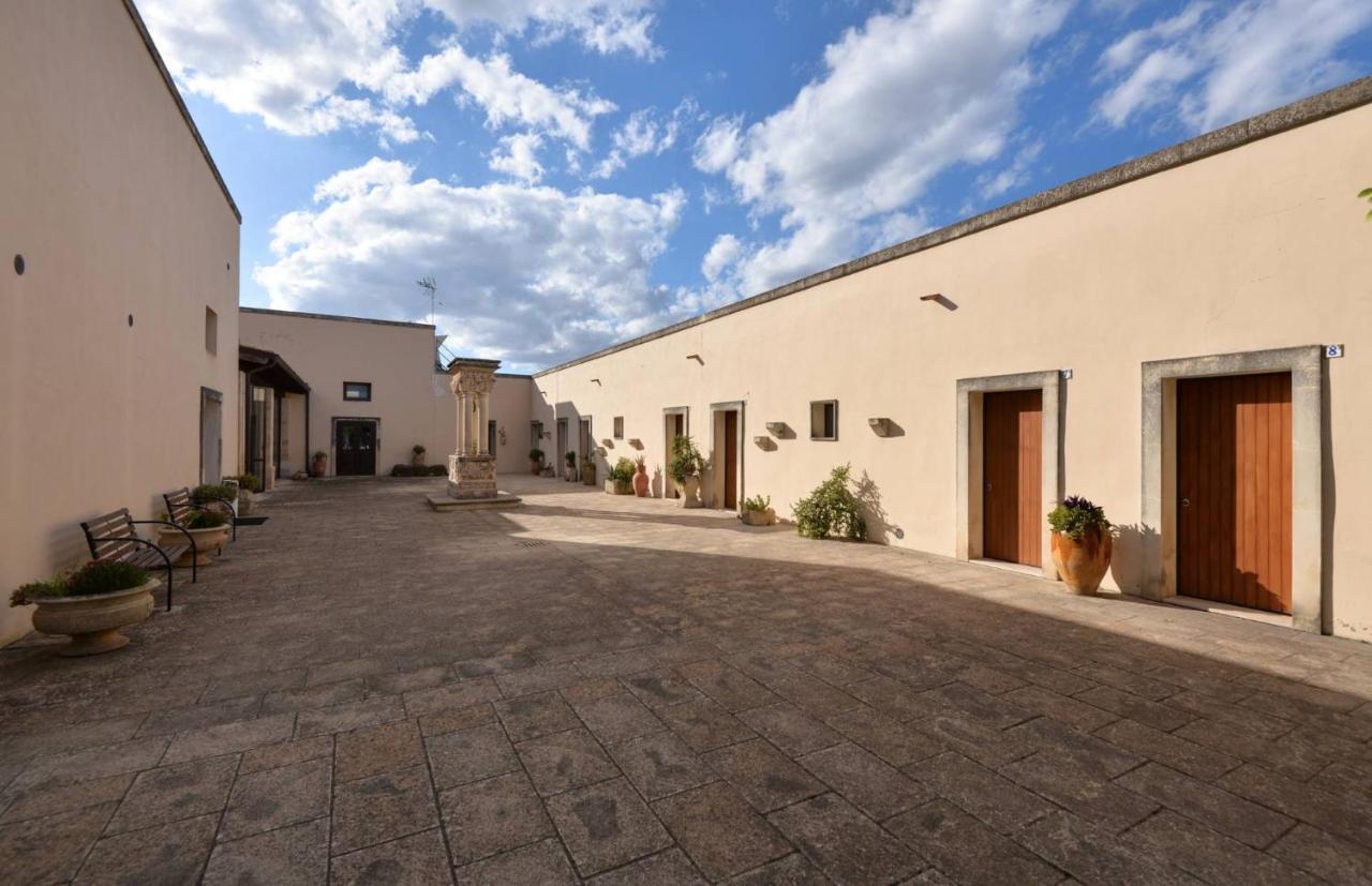 Masseria Li Campi Cavallino di Lecce Exterior photo
