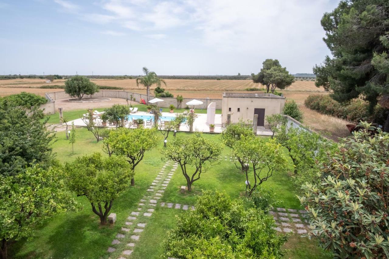 Masseria Li Campi Hotel Cavallino di Lecce Exterior photo